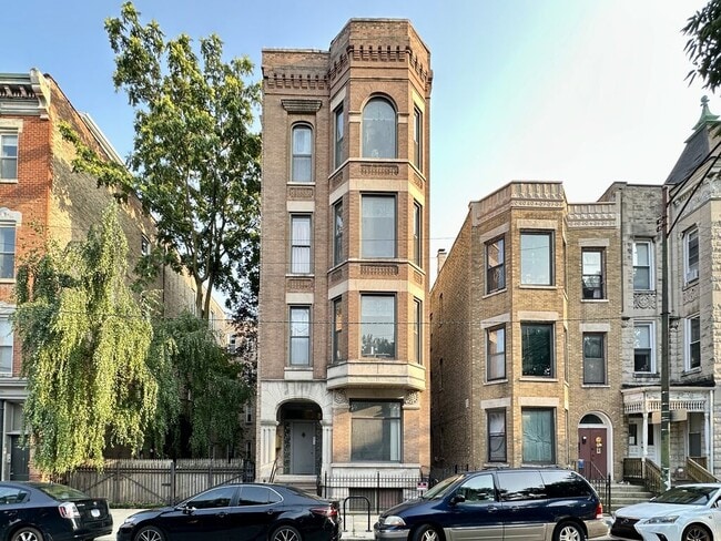 Building Photo - 1407 W Erie St