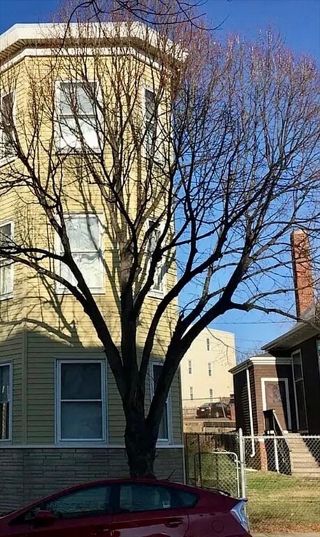 Foto del edificio - 756 Saratoga St