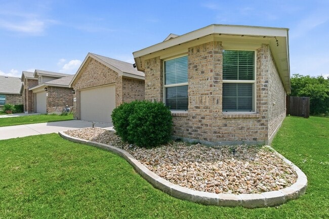 Building Photo - 16308 Caledonia Ct