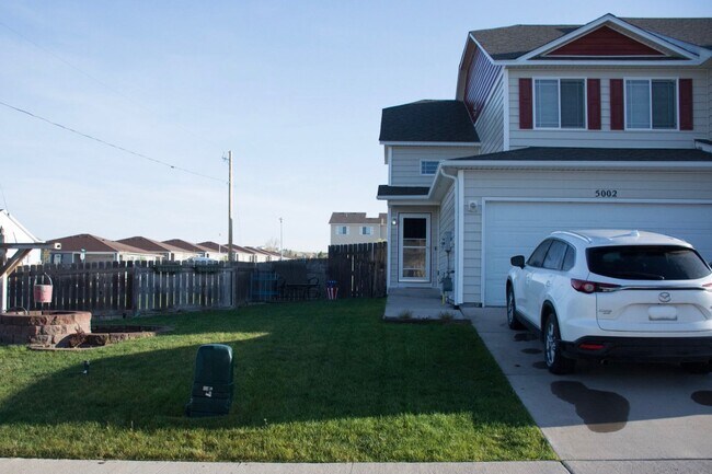 Foto del edificio - Beautiful 3 bedroom 2 1/2 bath