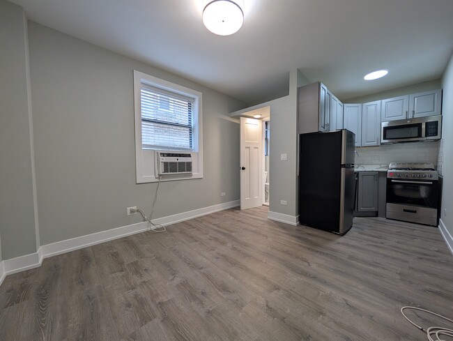 Foto del edificio - 503 W Belmont Ave