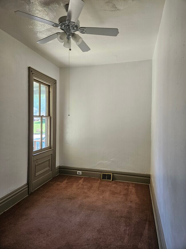 495 Center Ave Unit 495 Verona PA 15147 Apartments In Verona PA 495-center-ave-unit-495-verona-pa-15147-apartments-in-verona-pa