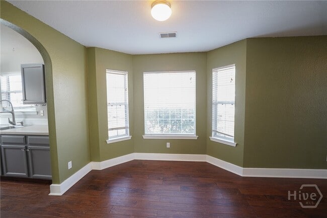 Building Photo - 77 Godley Park Wy