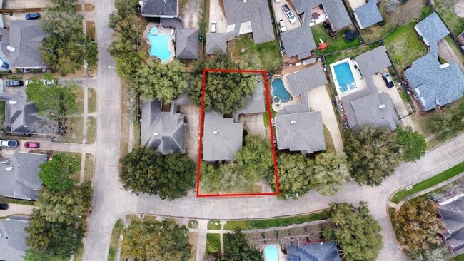 Building Photo - 1626 Crescent Point Dr