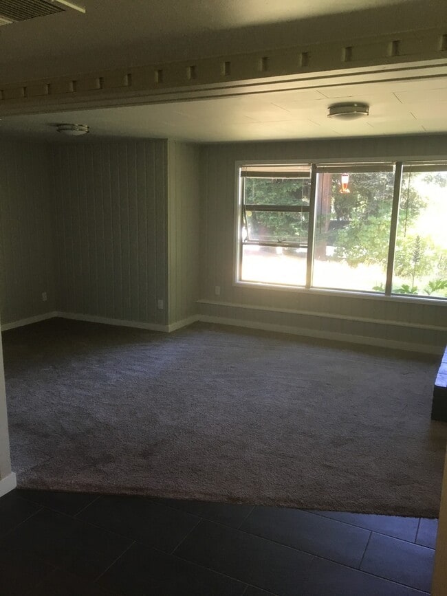 Building Photo - 3517 W Dravus St