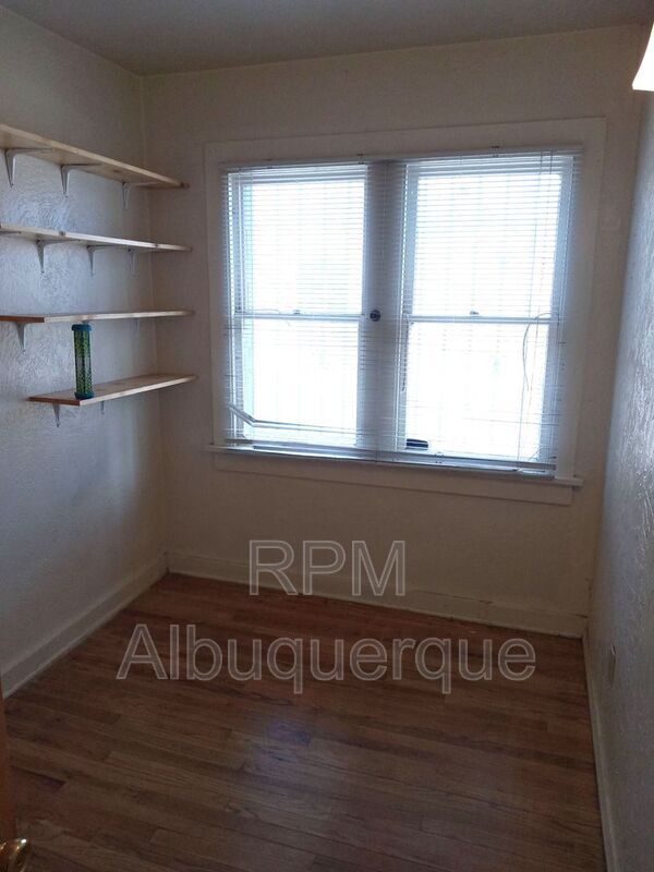 Building Photo - 2129 Coal Ave SE