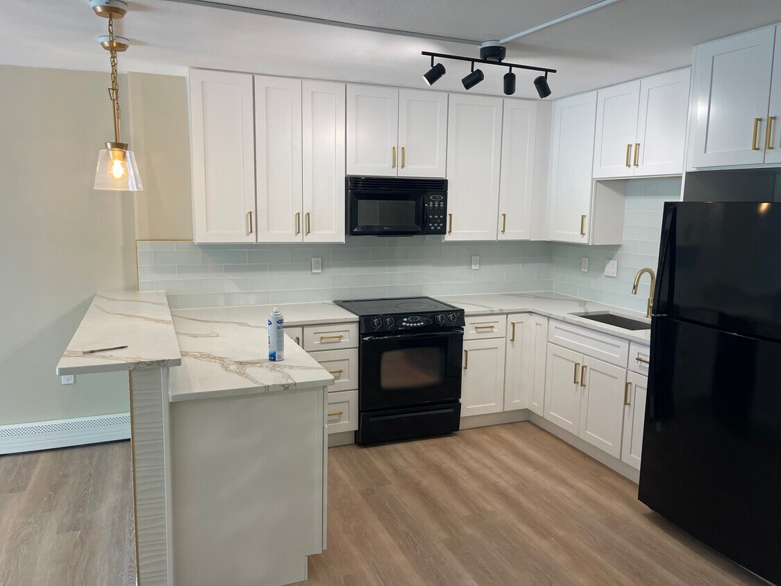 Primary Photo - 1575 W Street Rd