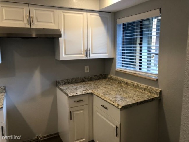 Building Photo - 1 br, 1 bath Condo - 153 Scottsdale Square
