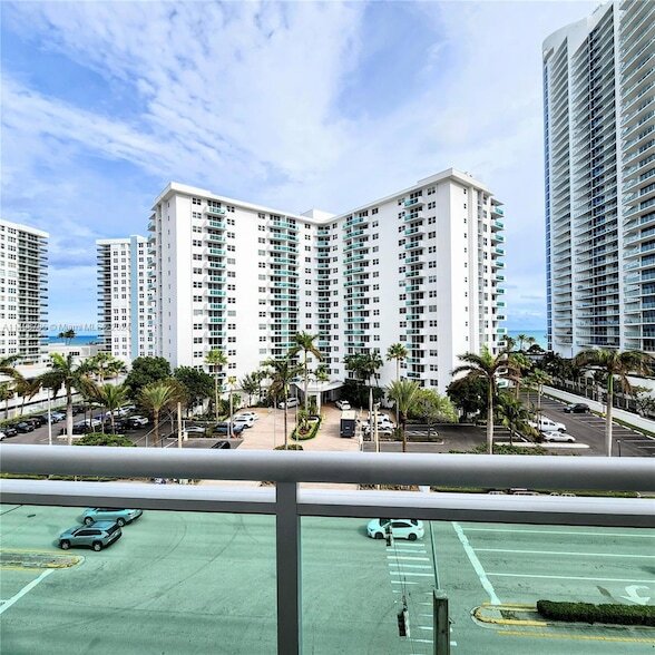 Building Photo - 3000 S Ocean Drive Unit 510