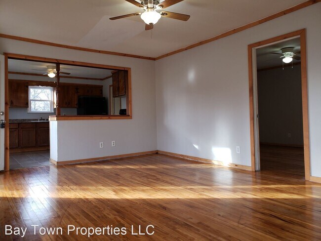 Building Photo - 2 br, 1 bath House - 2435 W Phelps
