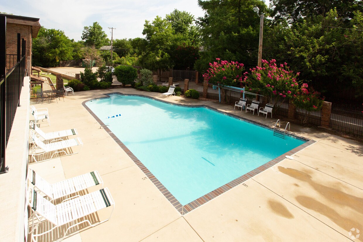 Vines at Meridian Apartments in Oklahoma City, OK