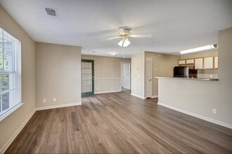 Building Photo - Cambury Hills