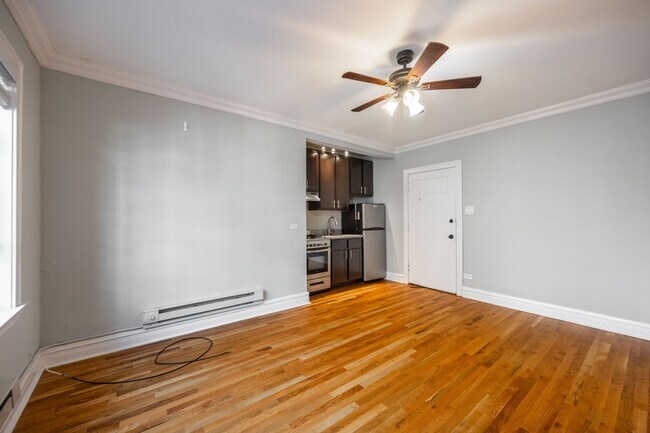 Foto del edificio - 4737 N Hermitage Ave