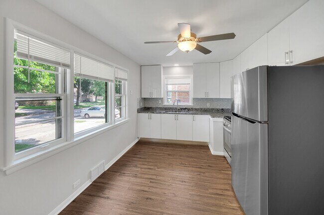 Foto del edificio - 9600 Kilpatrick Ave