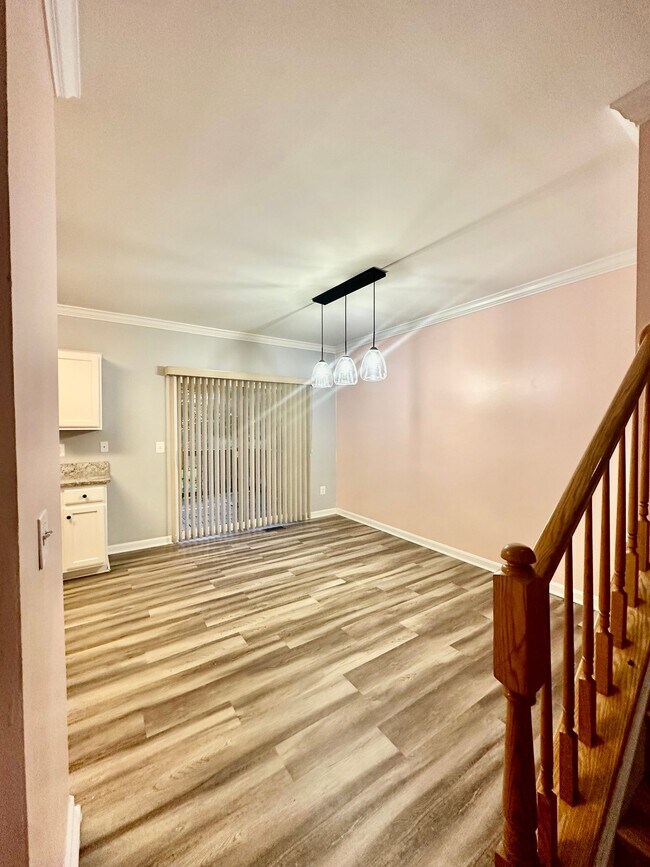 Foto del edificio - 9472 Black Hawk Ct