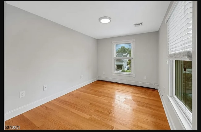 Building Photo - 20 Dunlap St