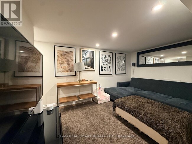 Building Photo - 1381 Queen St E