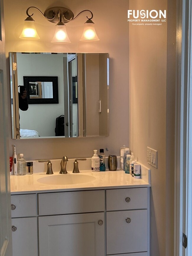 Building Photo - 131 Main St