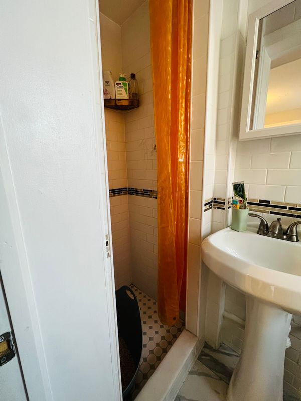 Foto del edificio - 21-13 25th Rd