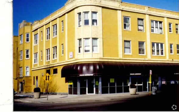Foto del edificio - 7845-7859 S Avalon Ave