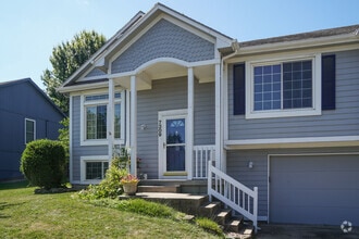 Building Photo - 7309 W 154th Terrace