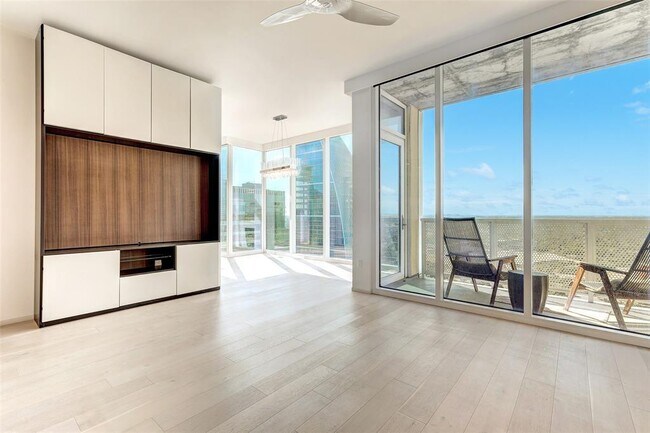 Foto del edificio - 301 West Ave