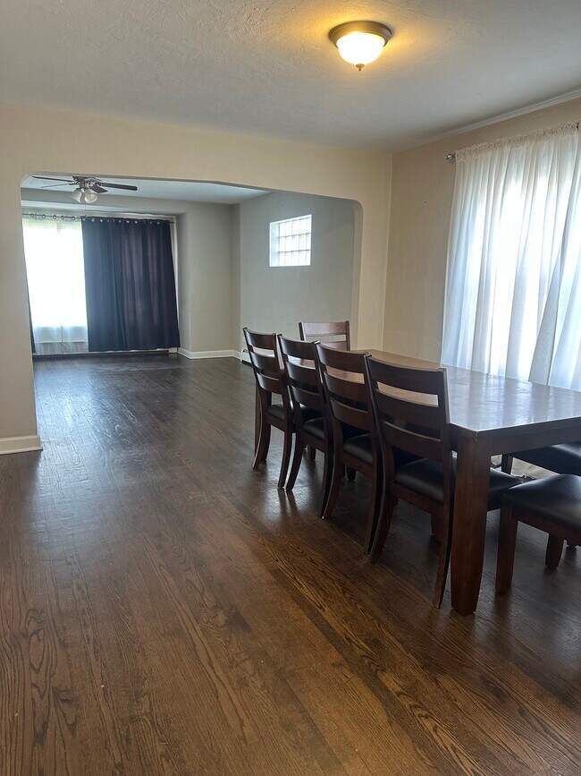 Foto del edificio - 7030 16th St