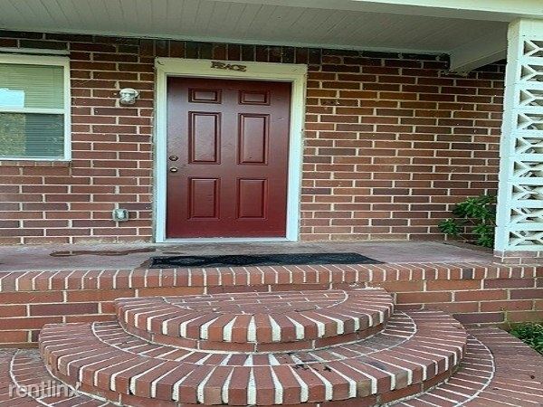 Foto principal - 3 br, 1 bath House - 503 Boy Scout Road