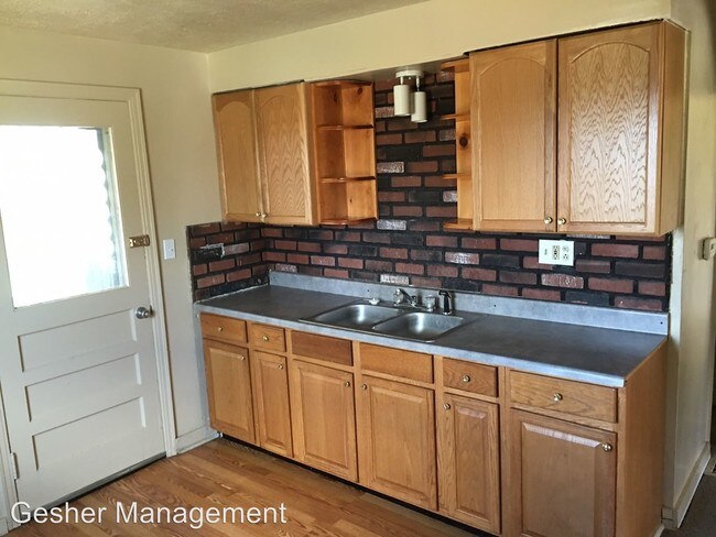 Building Photo - 3 br, 1 bath House - 225 Auburn Rd