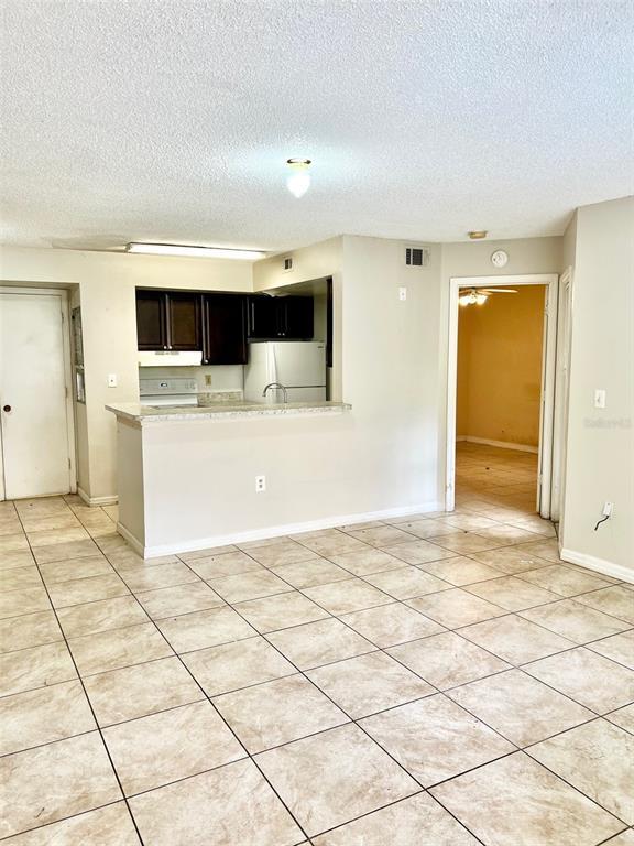Building Photo - 401 Fountainhead Cir