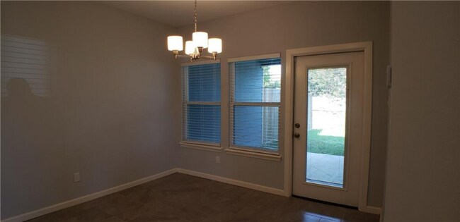 Building Photo - 1650 Clare Dr
