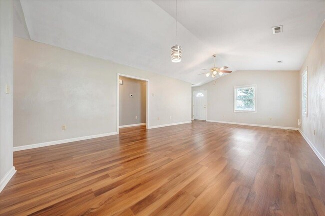 Foto del edificio - 720 Tennessee St