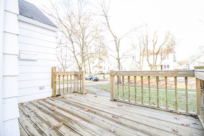 Foto del edificio - 2125 Loxley Rd