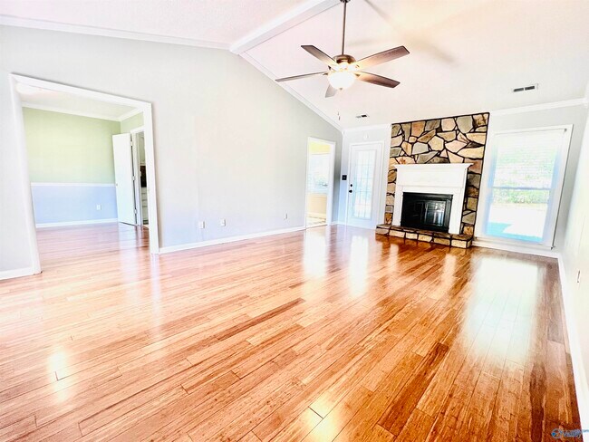 Building Photo - 116 Bibb Dr