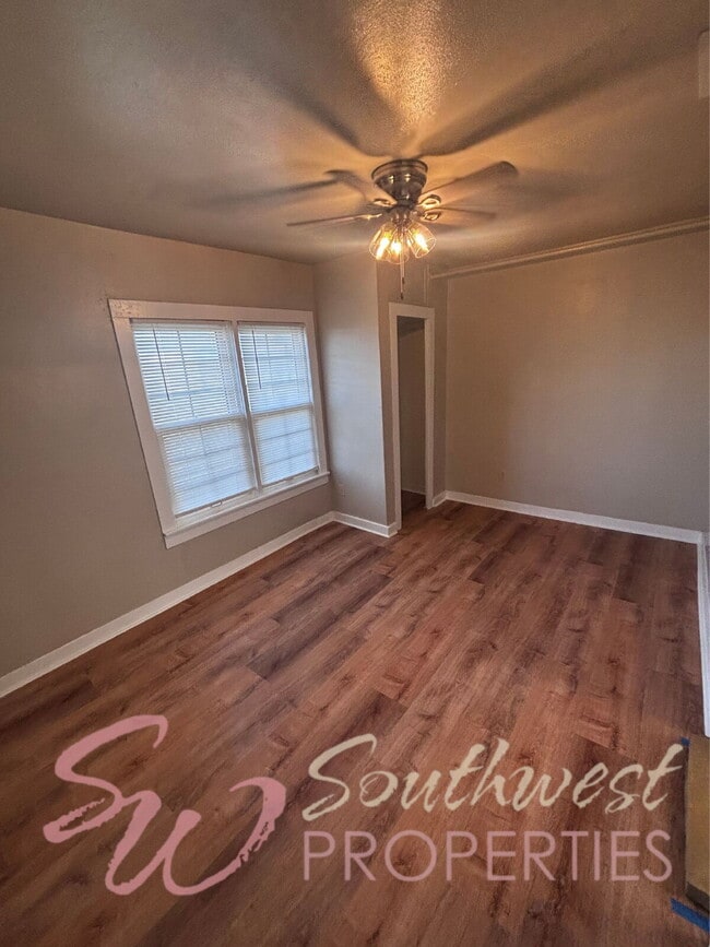 Building Photo - Charming Newly Remodeled 1 Bed / 1 Bath with Spa-Like Bathroom