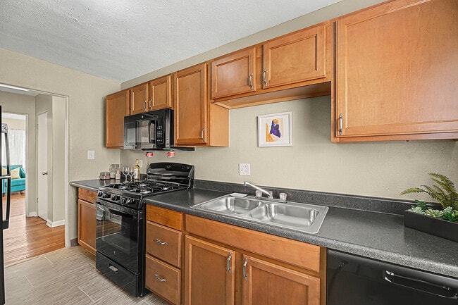 Cocina - Brownstone Apartments