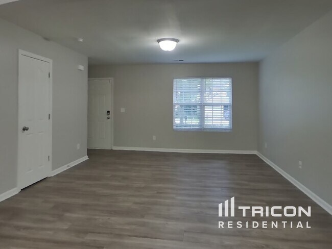 Foto del edificio - 4912 Magnasco Ln