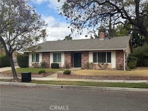 Building Photo - 2159 Edinboro Ave