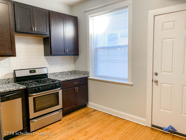 Building Photo - 2719 W Schubert Ave