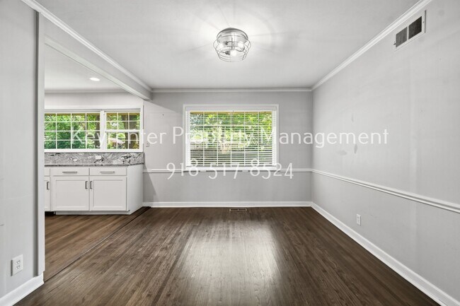 Foto del edificio - 3325 S Yorktown Ave