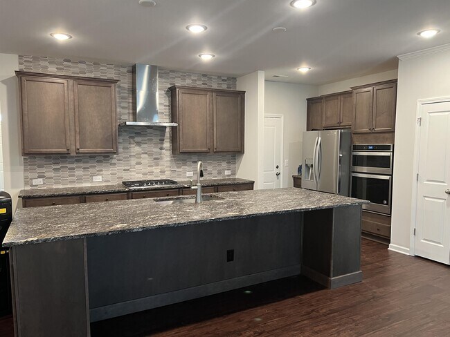 Building Photo - 728 Warlick Green Ln