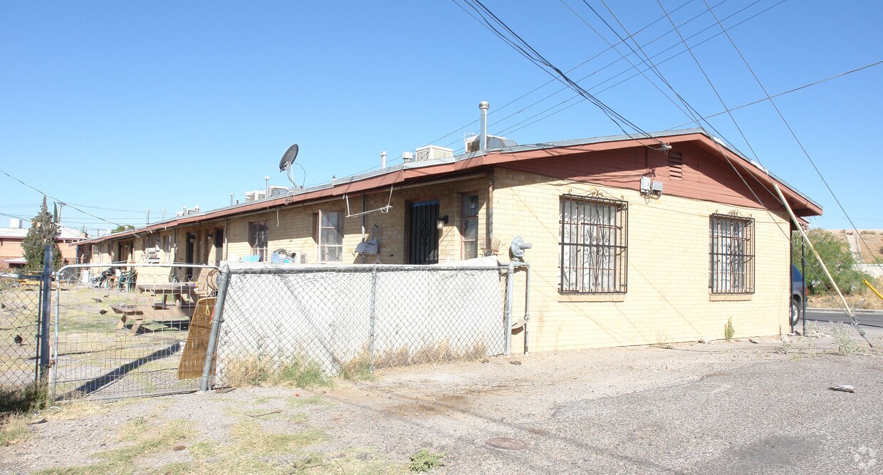 Foto del edificio - 212-222 W River Ave