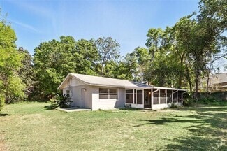 Building Photo - 1617 Acacia Rd