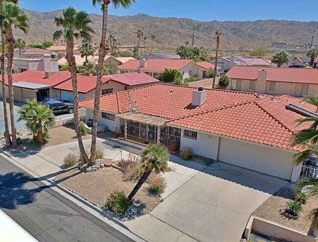 Foto del edificio - 9240 Oakmount Blvd
