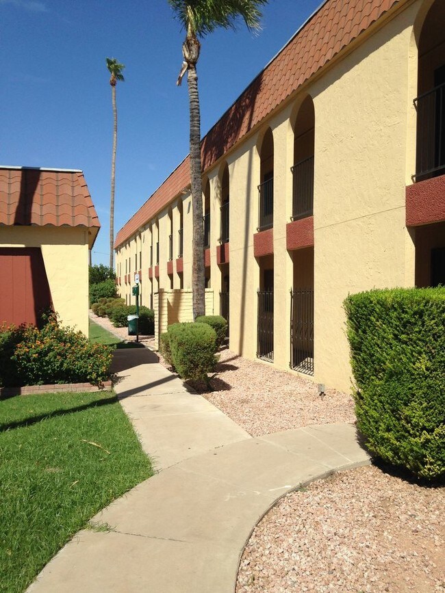 Foto del edificio - 7625 N 19th Ave