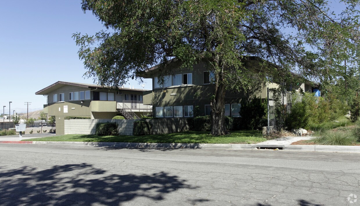 Primary Photo - Avenue A  Apartments
