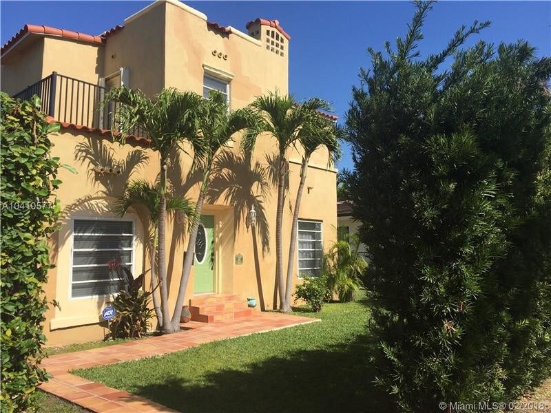 Foto principal - 527 W 46th St
