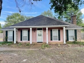Building Photo - 552 Brookstone Cir