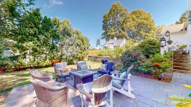 Foto del edificio - 49 Ripley Rd