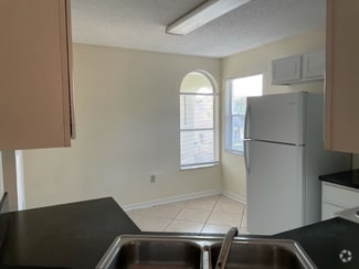 Building Photo - 3211 Sabal Palms Ct